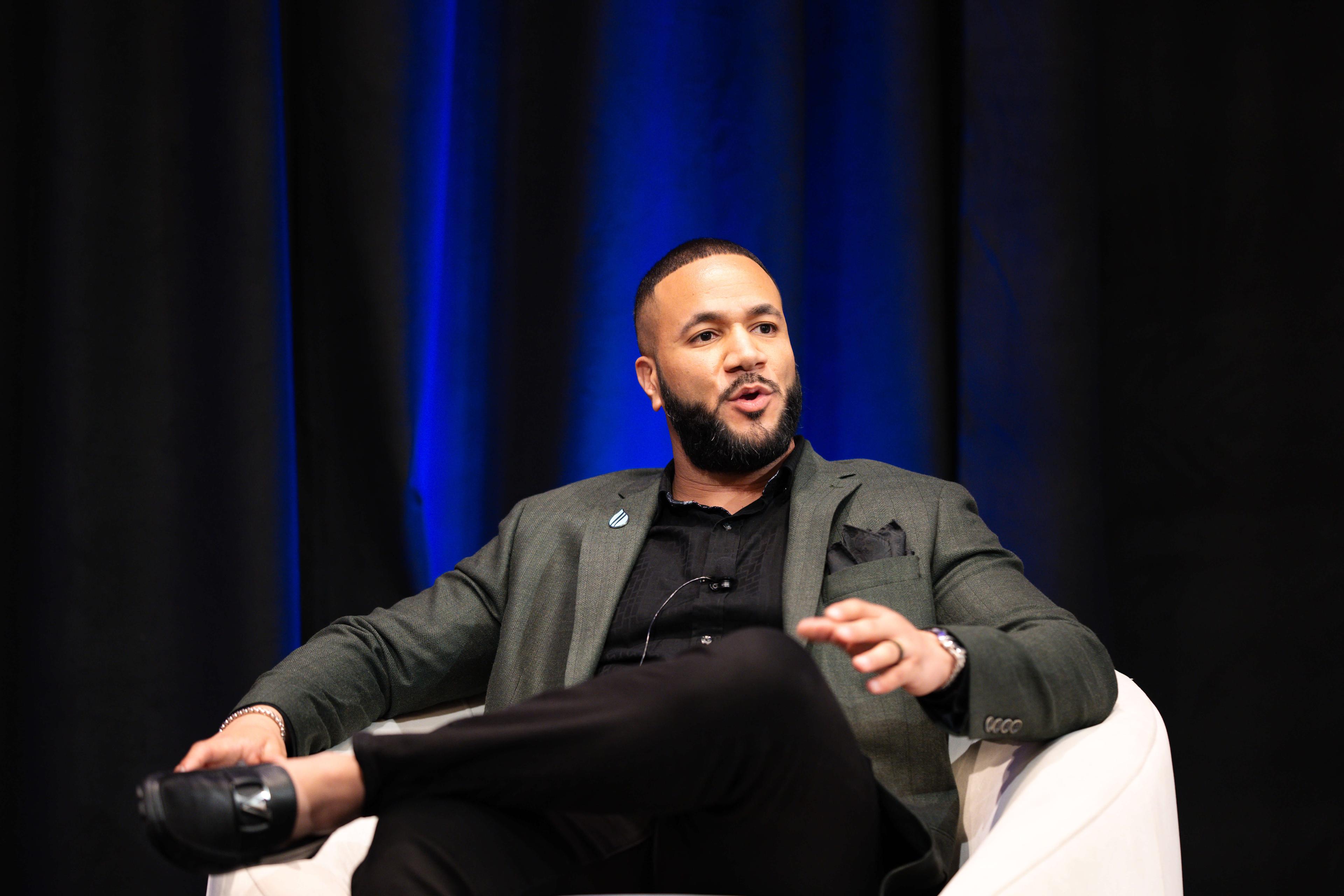 Samael Tejada CEO & Founder of Liquivida on stage at Innergize 2024